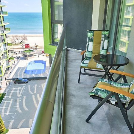 Moonstar Apartment - Spa N Pools Beach Resort Mamaia Ngoại thất bức ảnh