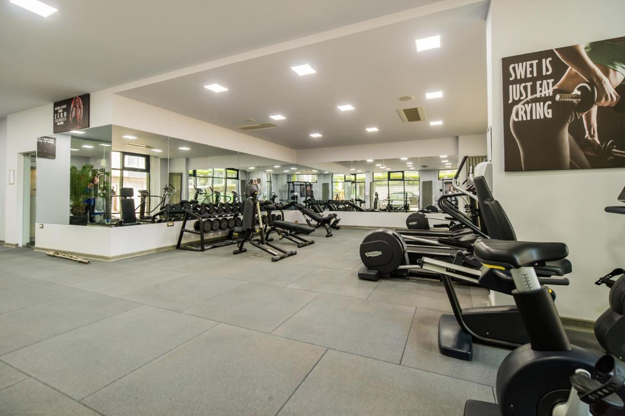 Moonstar Apartment - Spa N Pools Beach Resort Mamaia Ngoại thất bức ảnh